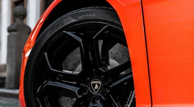 Deep cleaning and restoration of wheel rims. Removal of brake dust, asphalt contaminants, and oxidation for a perfect appearance and long-lasting wheel life.