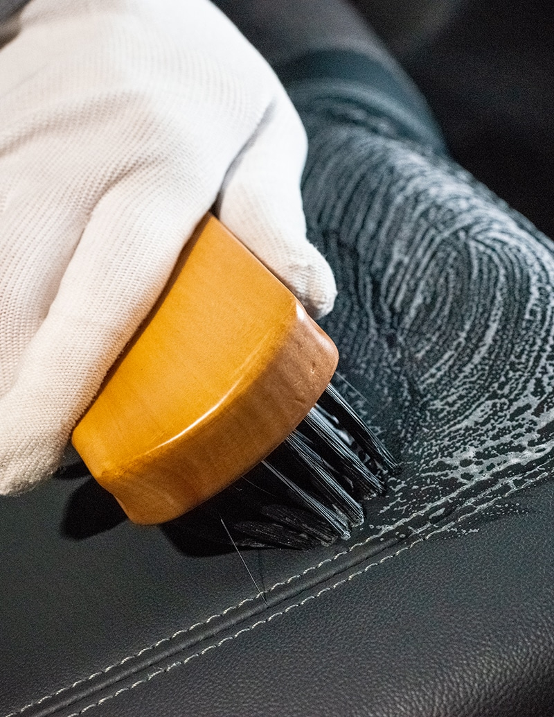 Protection and impregnation of the leather interior to maintain flexibility and a luxurious appearance. Professional care for the vehicle's interior.