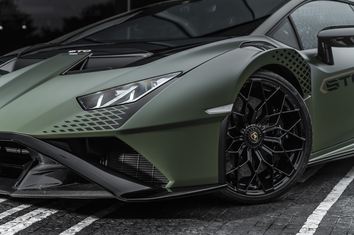 Custom painting and appearance modifications for your car. Special colors, matte finishes, pearl effects, and exclusive designs tailored to the customer's wishes.
