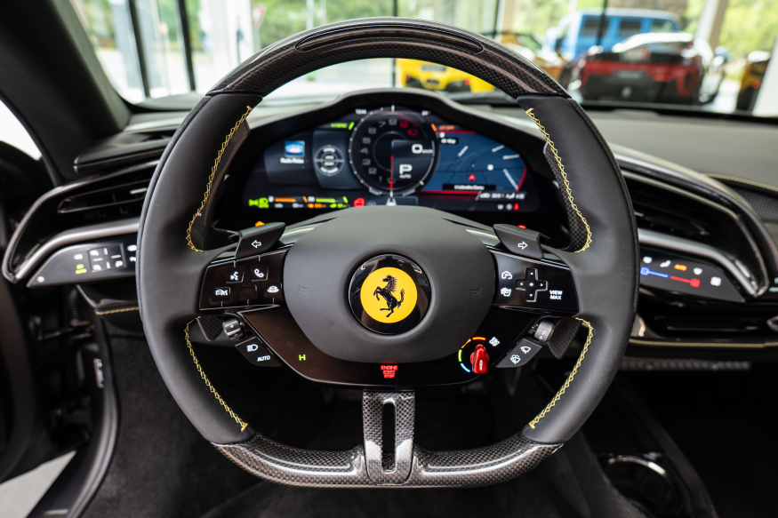 Ferrari SF90 Spider LIFT/LEDS/360/Karbon