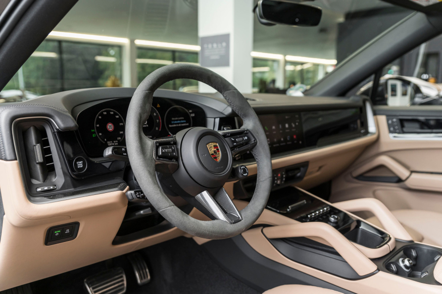 Porsche Cayenne Coupe PDLS+/Karbon/Pano/HUD/Ventilace